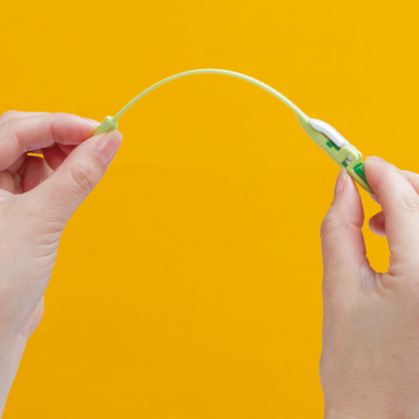 Clover - Passe lacet avec pince